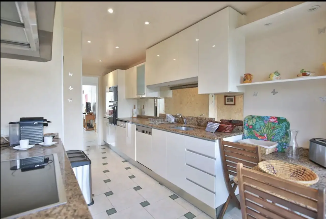 3 soverom Cap Antibes: nydelig utsikt!