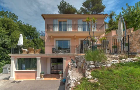 Flott barnevennlig villa i Biot